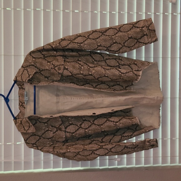 She + Sky Shirt Jacket snakeskin small - Picture 1 of 4